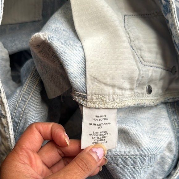 Bundle of 2 GAP Denim Shorts Size 27! - Picture 14 of 15